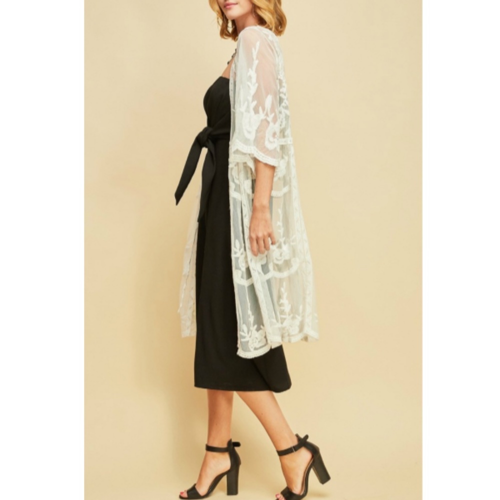 Lace Kimono - Picture 5 of 7
